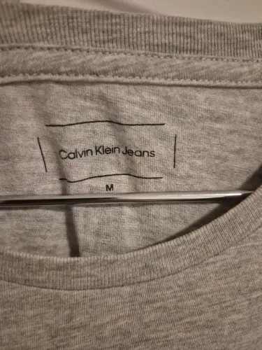 Camiseta Calvin Klein - Cinza - Tam M