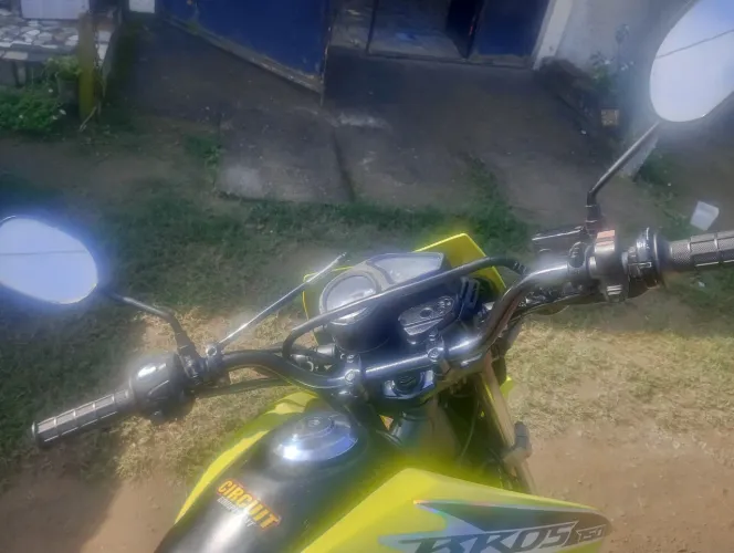 Bros limitada verde 2013 Vendo ou troco