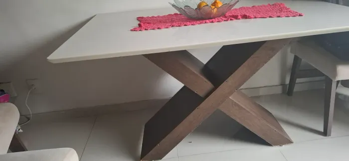 Mesa com 4 cadeiras