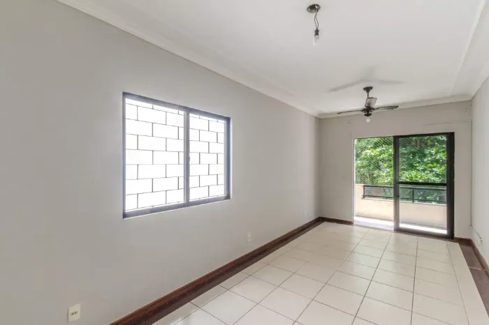 Sobrado à venda na Barra Sul em Balneário Camboriú.