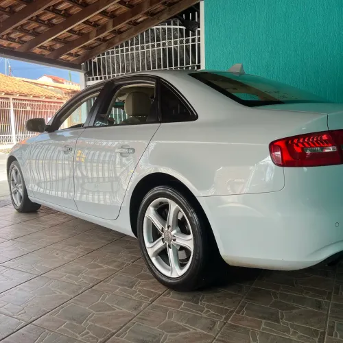 Audi A4 2.0 Avant 16V TFSI Quattro Stronic 2013
