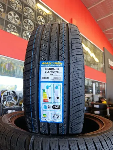 Pneu maxtrek 245/45R20 99v