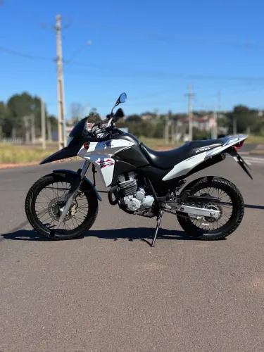 XRE 300 2013 com 63.500km