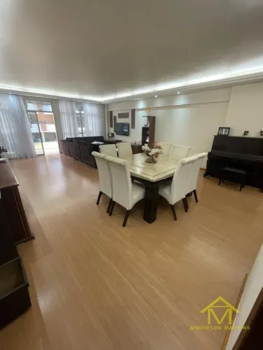Amplo Apartamento de 4 Quartos na Praia da Costa - Código: 23983 F