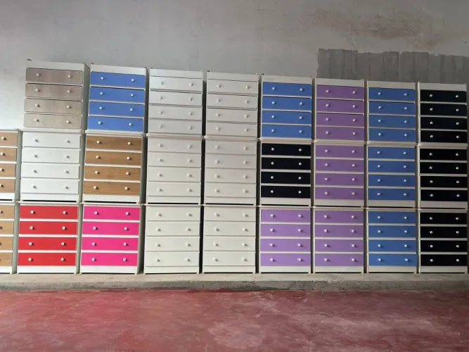 Cômoda 4 gavetas mdf ****