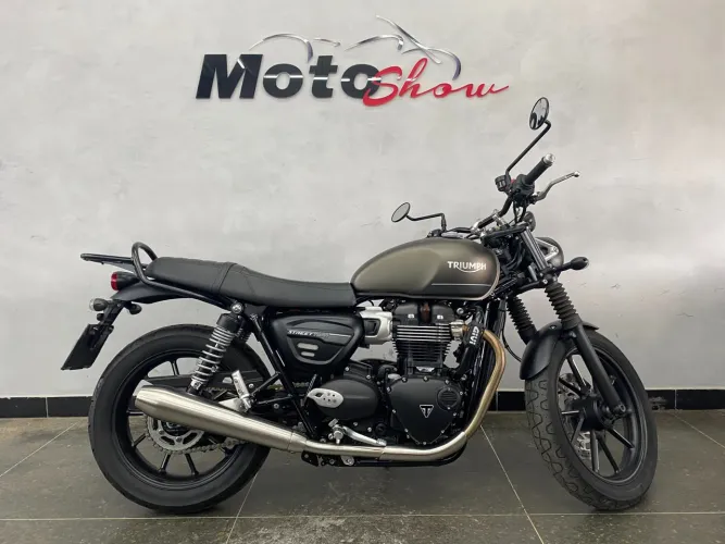 Triumph STREET  TWIN 900cc