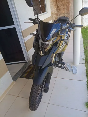 VENDO MOTO MUITO BEM CONSERVADA