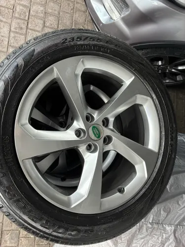 Jogo de rodas (jaguar f-pace ) aro 19