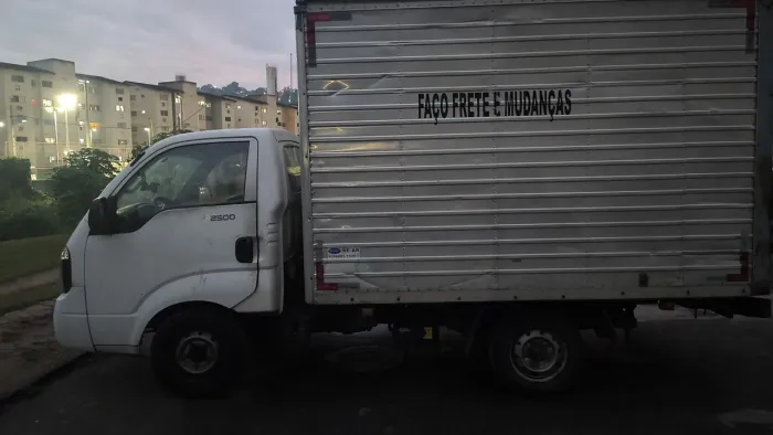 Vendo Kia Bongo Baú Refrigerado