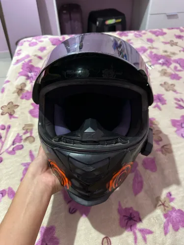 Capacete usado
