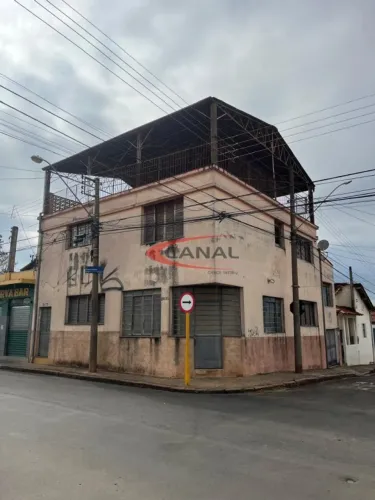 3 imóveis em um valor ! ponto comercial ou locação residencial para venda com 8 quartos em