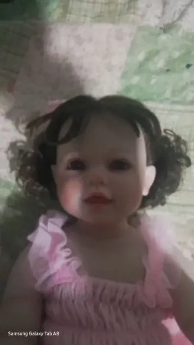BONECA REBORN COM CORPINHO EM VINIL