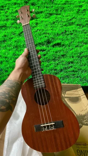 Ukulele Acústico Tenor Spring US-26 - Na Caixa