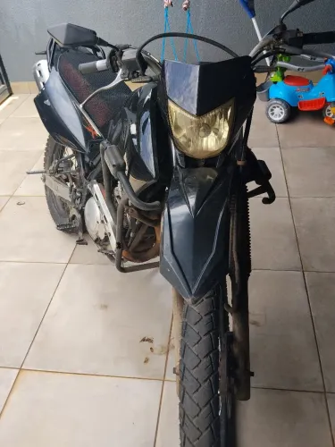 Lander 250 pra negocio