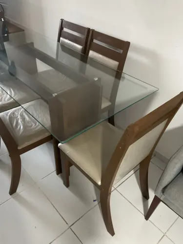 Mesa de jantar + Duas poltronas