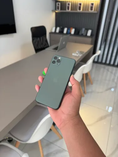 iPhone 11 Pro Max  64 gigas sem Face ID tela nova 