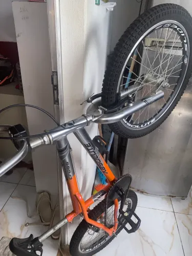 Bicicleta aro 20 nova