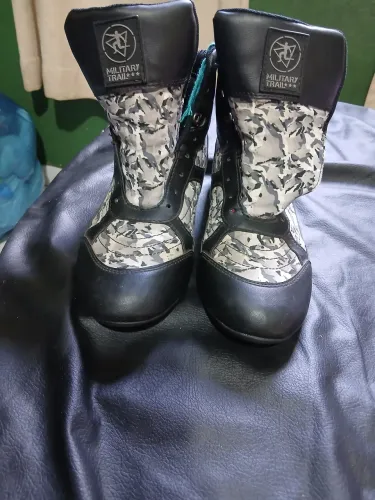 ? Bota de Treino Military Trail Camuflada - Máxima Estabilidade num 40 semi nova 