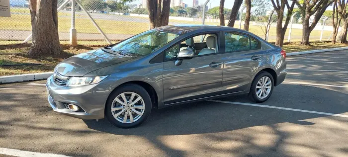 Honda Civic Sedan LXR 2.0 Flexone 16V Aut. 4P 2014