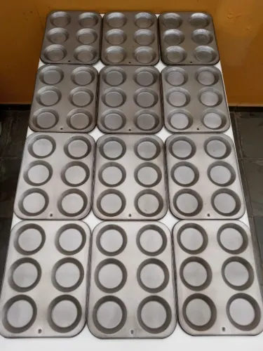 12 Formas para Assar Antiaderente 35cm x 26cm com 6 cavidades