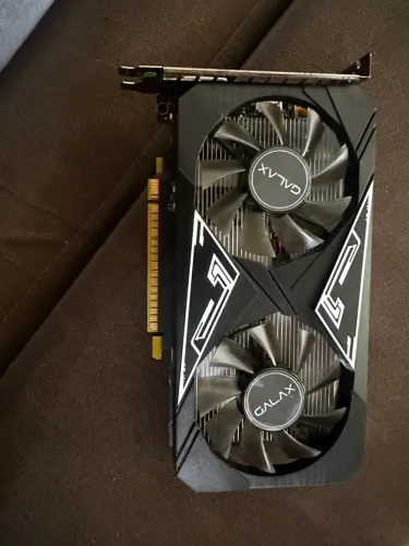 Placa de vídeo GTX 1650 4GB ? Com defeito leia a descrição