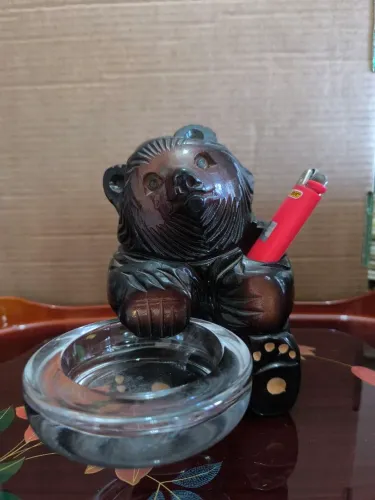 Cinzeiro urso Hokkaido.