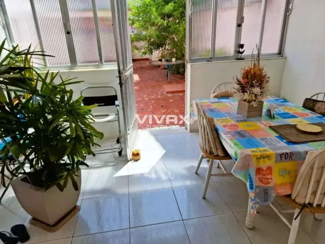 Casa para venda com 4 quartos , em Méier com 324 m²