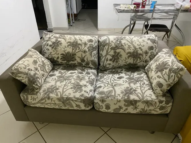 Sofá 2 lugares