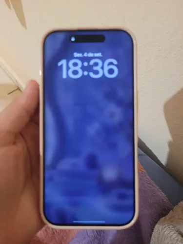 iPhone 17 lavanda novinho