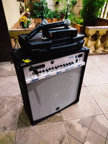 Caixa de som Multiuso Turbox para Baixo, guitarra, violão e voz