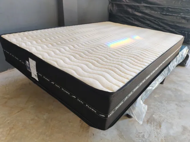 Base ? colchão de casal de molas ensacadas novo na promoção