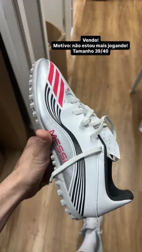 Chuteira adidas