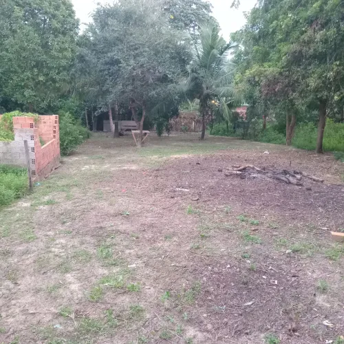 Vendo ou troco este terreno