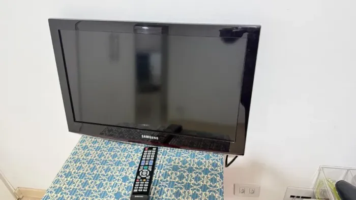 TV Samsung LN26C450