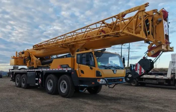 Caminhão Guindaste 90 ton. LiuGong LTC900