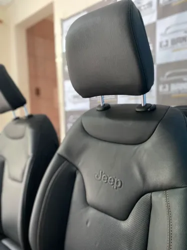 Bancos em Couro Elétrico Jeep Compass