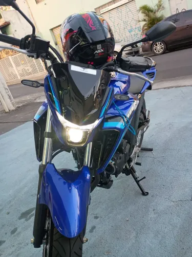 Yamaha FZ25 2025 - Apenas 7 mil km - Muito nova!