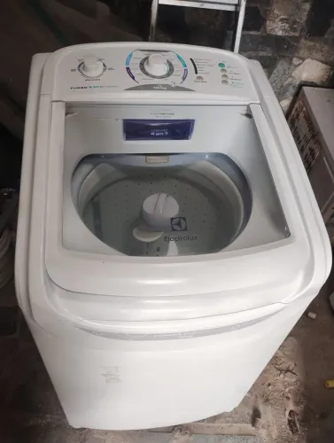 Máquina de lavar roupa Eletrolux 11kg