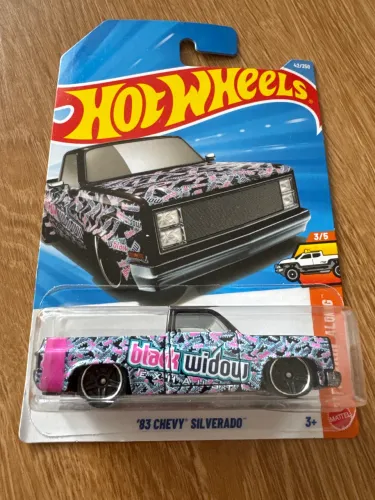 Hot Wheels - 83 CHEVY SILVERADO 