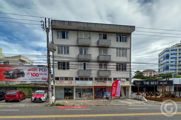 Apartamento bem localizado para alugar em Coqueiros, Florianópolis