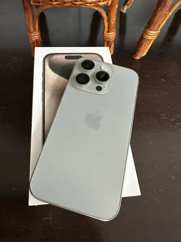 15 Pro 256 Gb Semi-Novo Completo