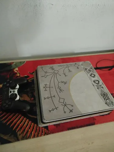 Playstation 4 Slim