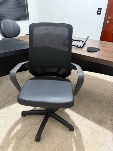 Cadeira de Escritório Ergonômica Diretor