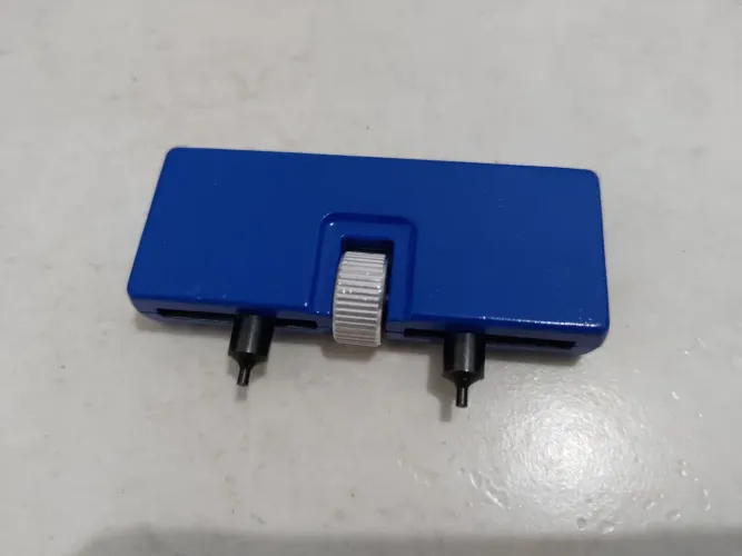 FERRAMENTA P/ABRIR RELOGIO