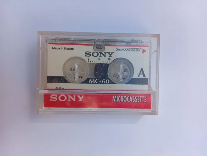 Vendo Mini fita cassete para gravador antigo ( item de colecionador)