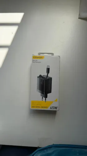 Carregador Essager com cabo retrátil 65W