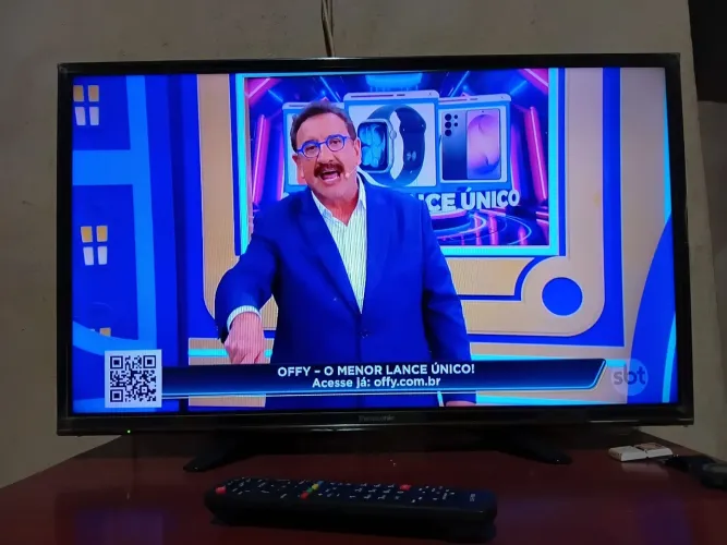 Vendo duas TVS 32"sendo uma da marca PANASONIC outra SAMSUNG
