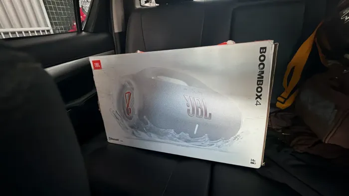 Bombox 4