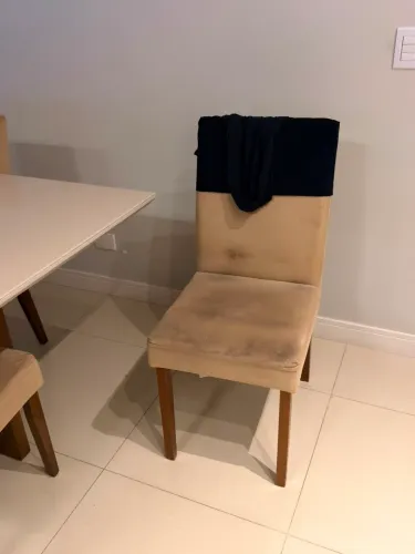 Vendo mesa de jantar 4 lugares