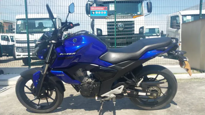 Yamaha Fz15 2023 Azul, linda